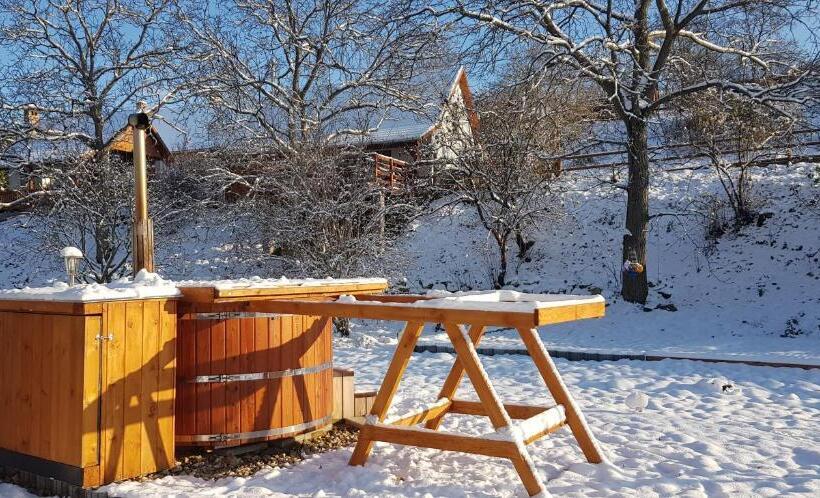 Дом 1 Спальня, Farkaskő Vendégház