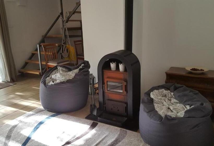 Дом 1 Спальня, Farkaskő Vendégház