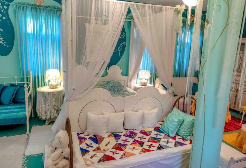 جناح ديلوكس, Fehér Tulipán Apartman