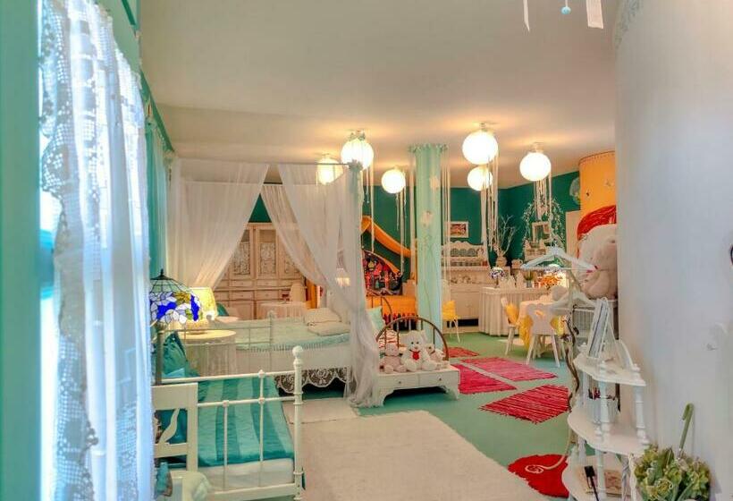 Люкс Повышенной Комфортности, Fehér Tulipán Apartman