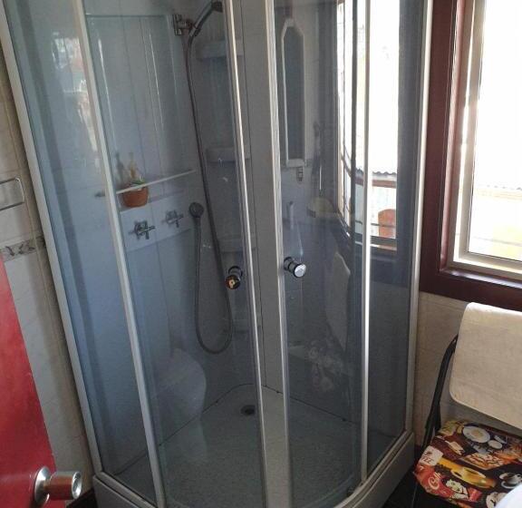 חדר משפחתי חדר אמבטיה משותף, La Casa Guesthouse