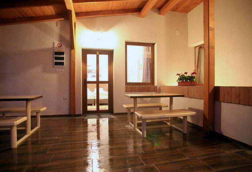 חדר סטנדרט לארבעה, Pizza Tábor Apartman