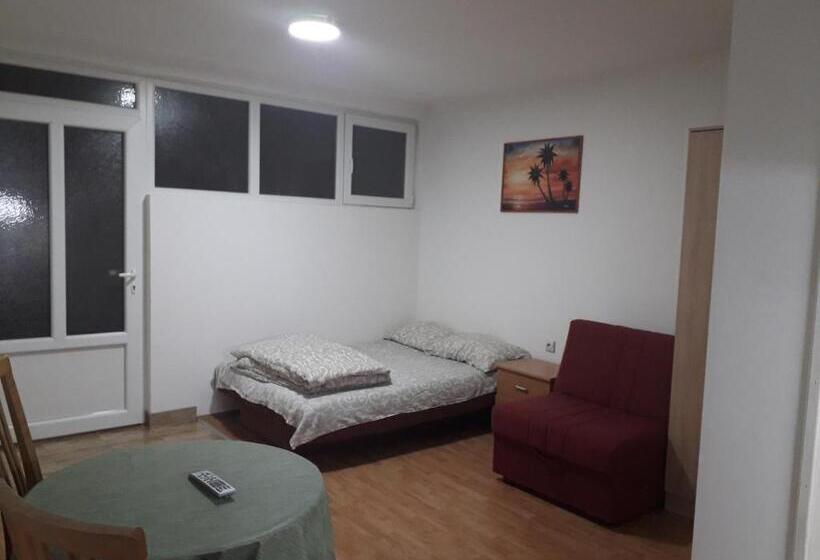 اتاق استاندارد اینتریور, Apartmani Milivojevic