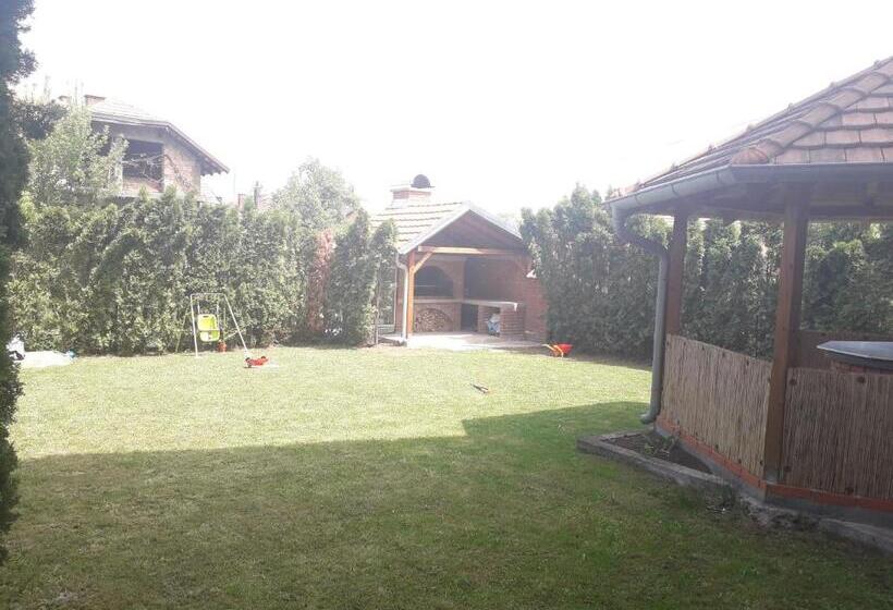 اتاق استاندارد اینتریور, Apartmani Milivojevic