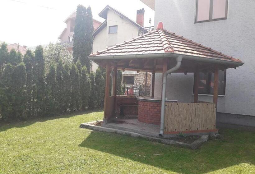 اتاق استاندارد اینتریور, Apartmani Milivojevic