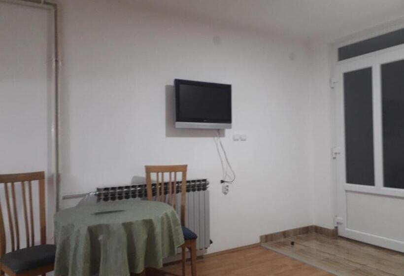 اتاق استاندارد اینتریور, Apartmani Milivojevic