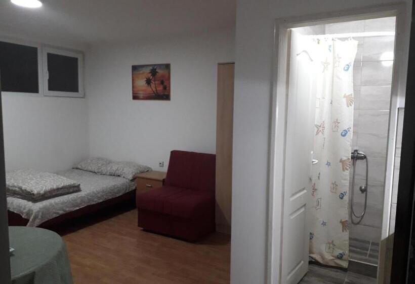 اتاق استاندارد اینتریور, Apartmani Milivojevic