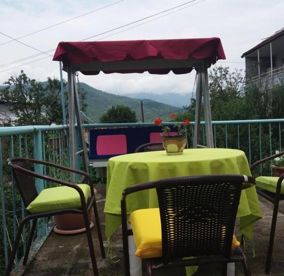 침실 1개 주택, Sweet Home