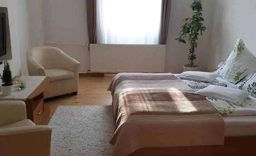１ベッドルームのスーペリアアパートメント, Tópart Apartman