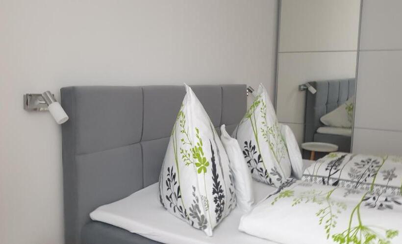 带1个卧室的高级公寓, Tópart Apartman