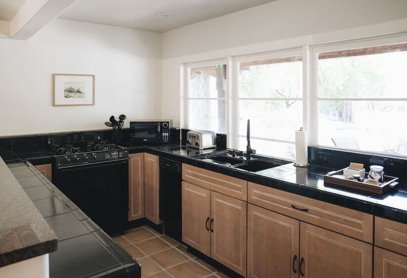 Номер Стандарт, Cottage Inn & Spa