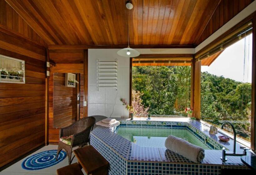 חדר דלוקס עם מרפסת, Chalés Nó Da Madeira