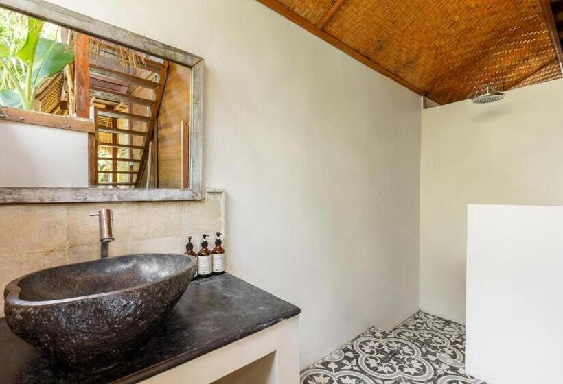 غرفة ديلوكس سرير كينج, Tigerlillys Boutique