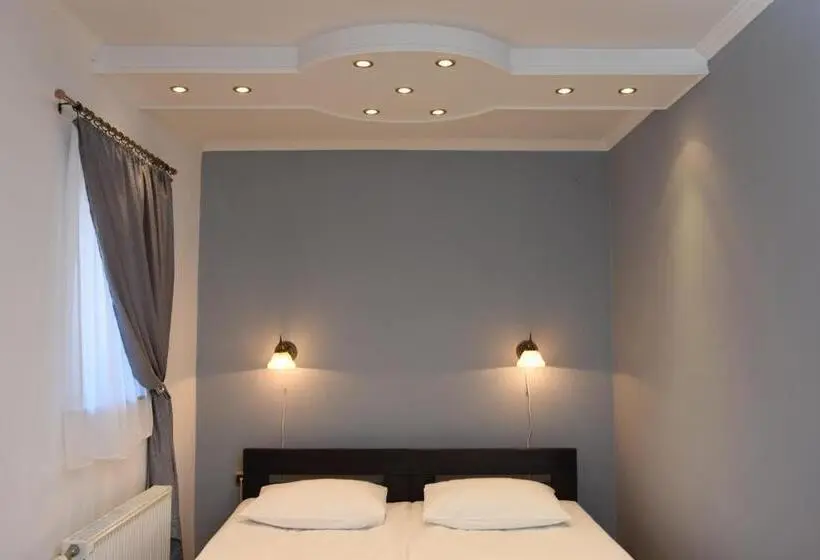 سوییت با چشم‌انداز باغ, Guest House Vila Lujza