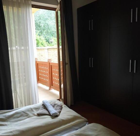 آپارتمان 1 خوابه, Guest House Vila Lujza