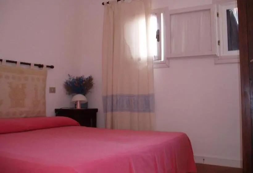 ویلای 1 خوابه, Rocca Ruja Vip