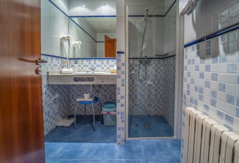 استودیوی استاندارد, Apartaments Del Meligar