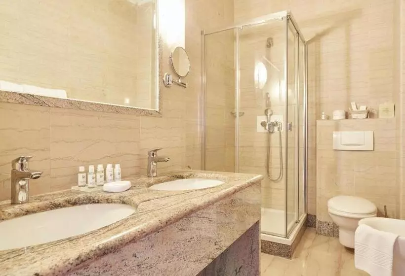 オーシャンビュースーペリアールーム, Grand Hotel Palladium Santa Eulalia Del Río