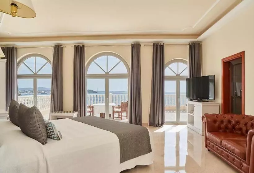 オーシャンビューデラックスルームバルコニー付き, Grand Hotel Palladium Santa Eulalia Del Río