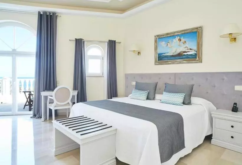 オーシャンビュースタンダードルームテラス付き, Grand Hotel Palladium Santa Eulalia Del Río