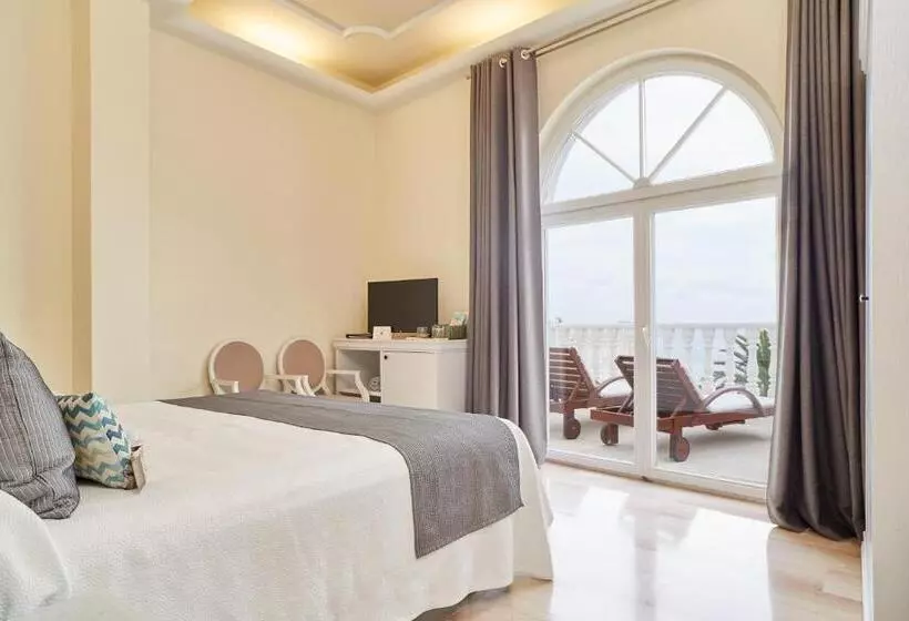サイドオーシャンビュースタンダードルーム, Grand Hotel Palladium Santa Eulalia Del Río