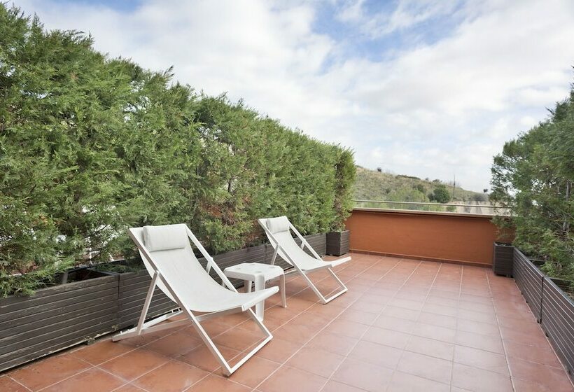 行政房间, Abba Garden