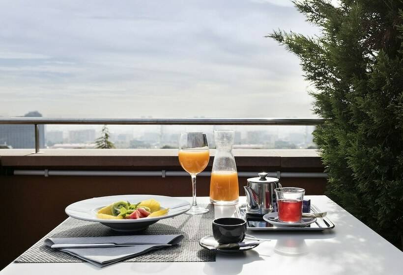 行政房间, Abba Garden