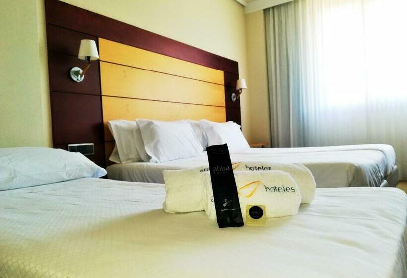 标准三人间, Abba Garden