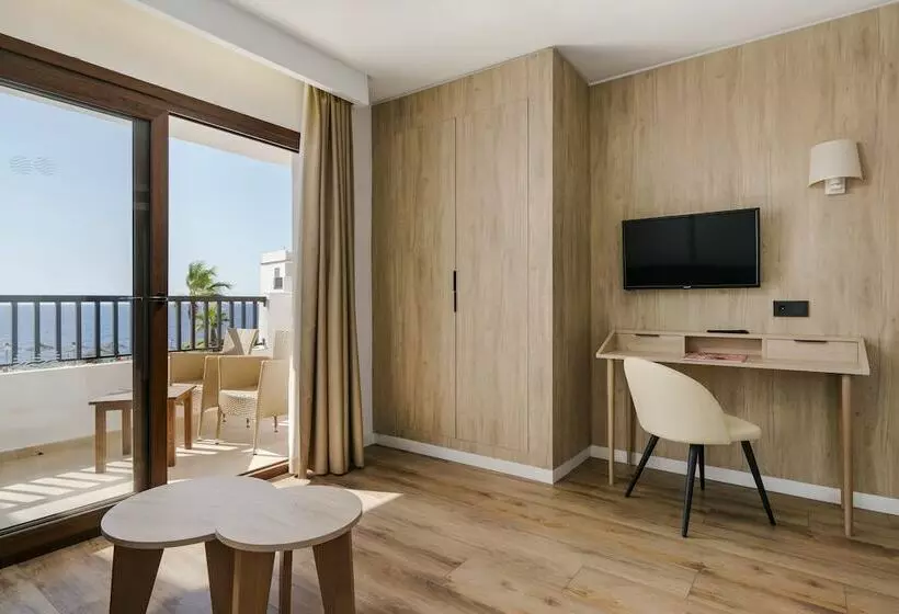オーシャンビュースイート, Alua Suites Las Rocas