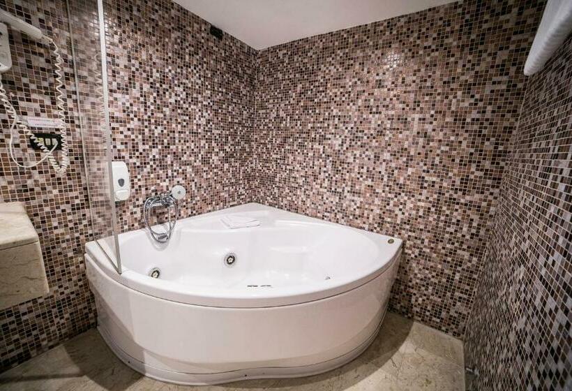 اتاق لوکس با وان آب گرم, Aphrodite