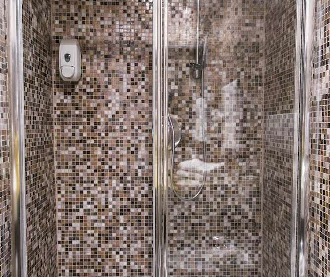 اتاق استاندارد یک نفره, Aphrodite