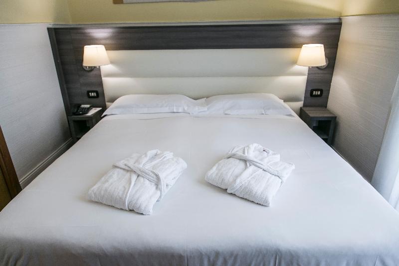 اتاق سوپریور, Aphrodite