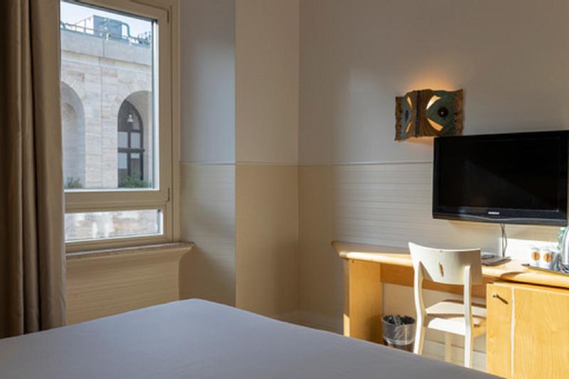 اتاق استاندارد, Aphrodite