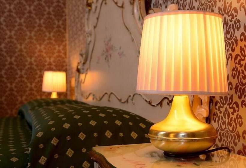 اتاق سوپریور با چشمانداز, Canaletto