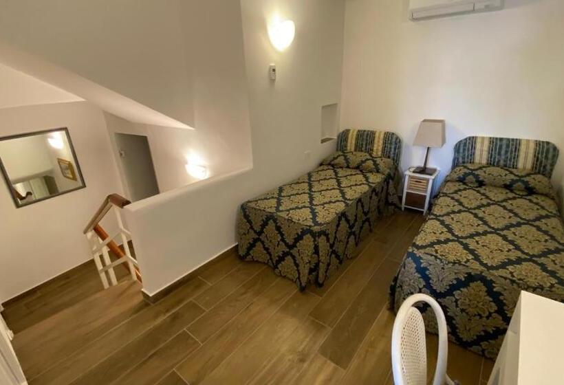 غرفة قياسية, Capri Bougainville