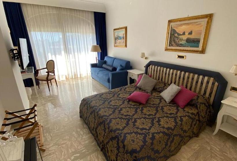 주니어 스위트, Capri Bougainville