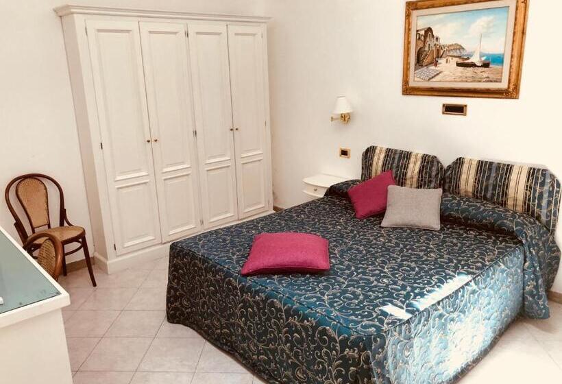 스탠다드 트리플 내측 룸, Capri Bougainville