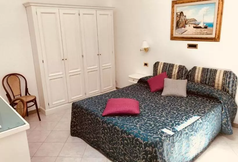 اتاق استاندارد پریمیوم سه تخته, Capri Bougainville