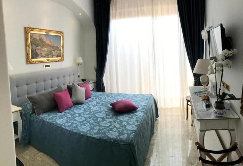 غرفة ديلوكس, Capri Bougainville