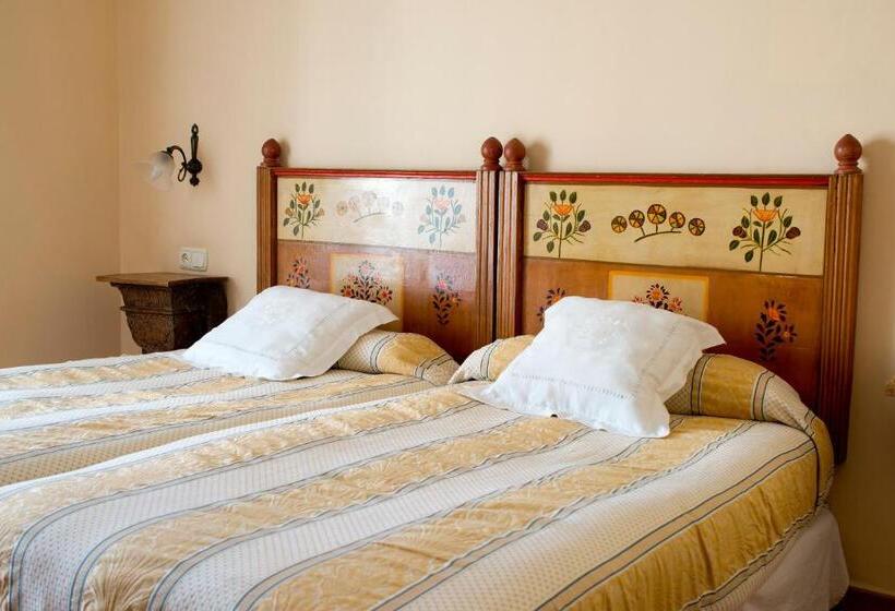 اتاق استاندارد, Don Carlos Cáceres