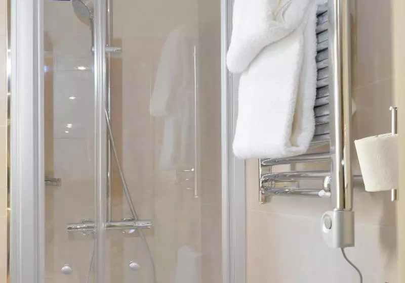 Camera Comfort, Hôtel Dalila
