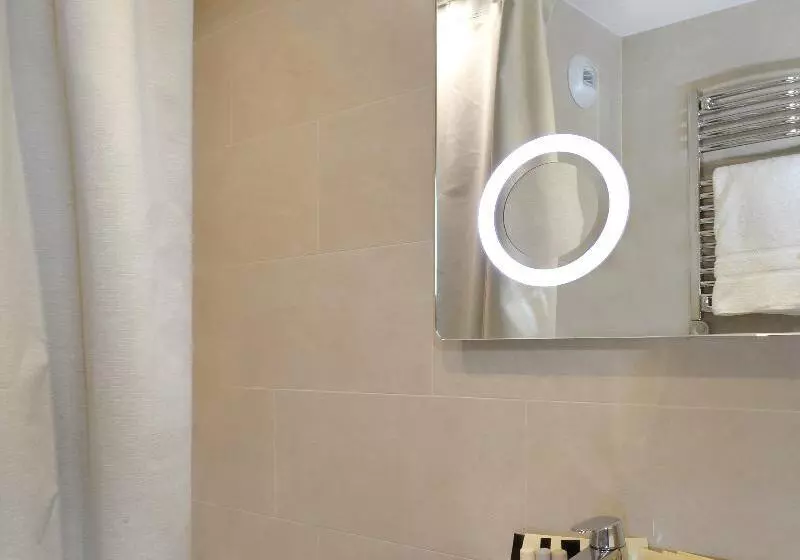 Camera Comfort, Hôtel Dalila