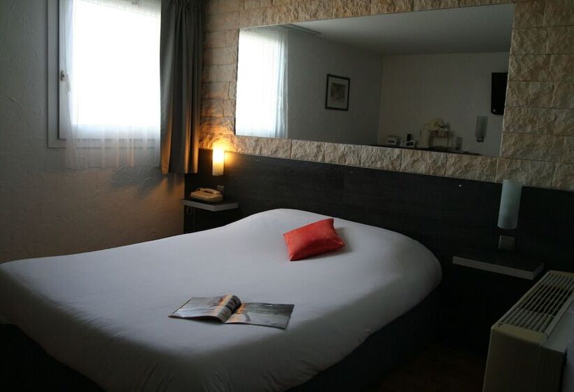 חדר סטנדרט, Hôtel Restaurant Le Relais   Pau Nord