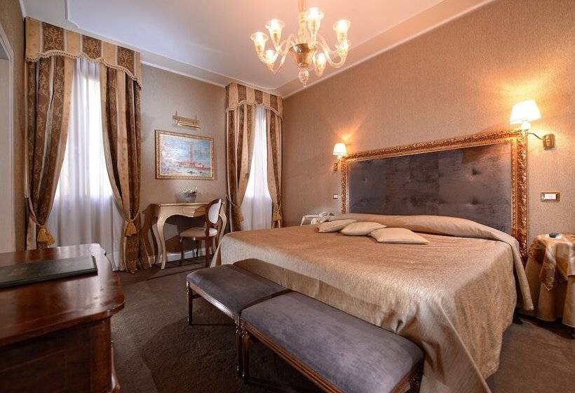 اتاق استاندارد سه نفره, Santa Marina