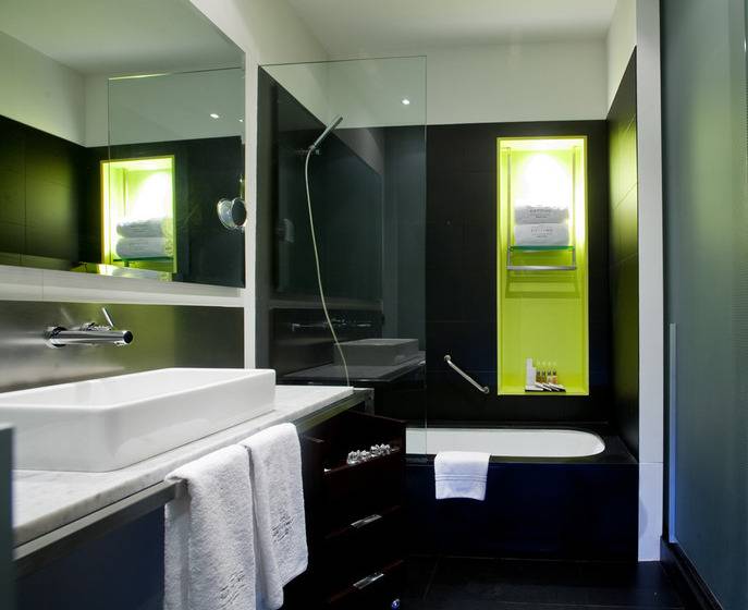 جناح جونيور, Sixtytwo