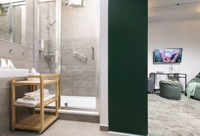 اتاق لوکس, Three Corners Hotel Anna