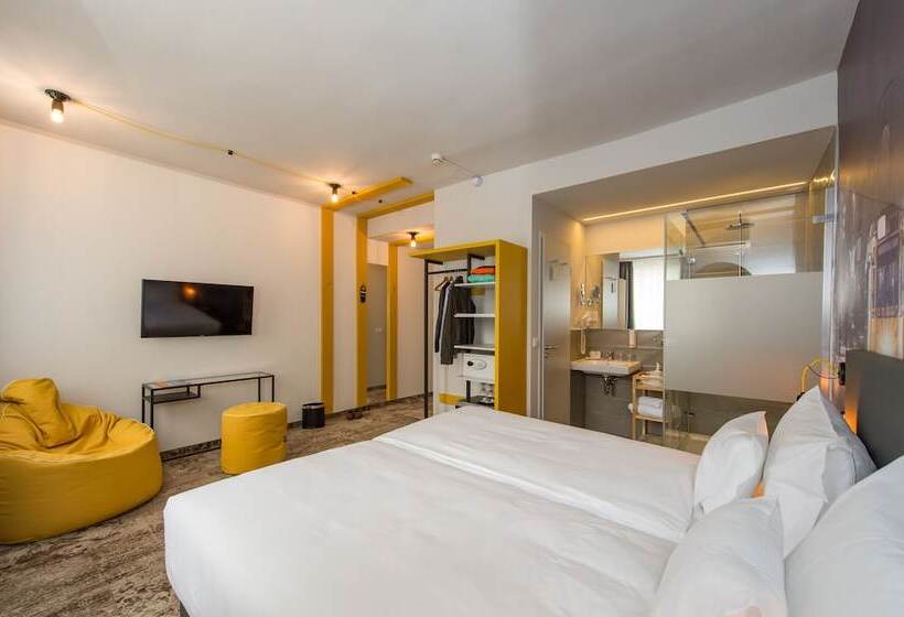 디럭스 룸, Three Corners Hotel Anna