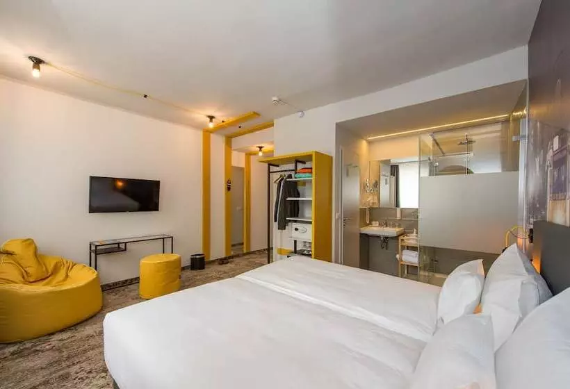 اتاق لوکس, Three Corners Hotel Anna
