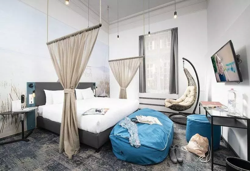 اتاق لوکس, Three Corners Hotel Anna