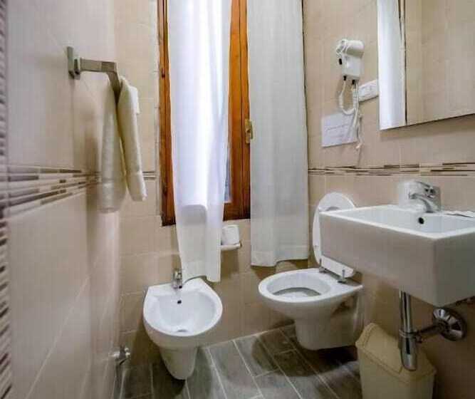 Номер Стандарт, Trieste